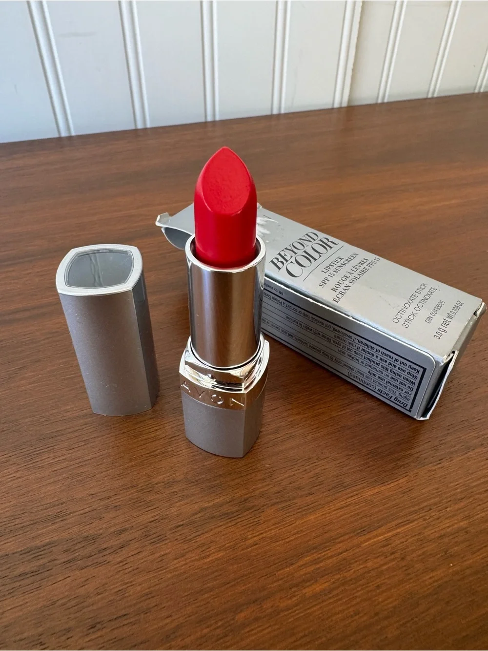 Avon Beyond Color Lipstick - shocking pink